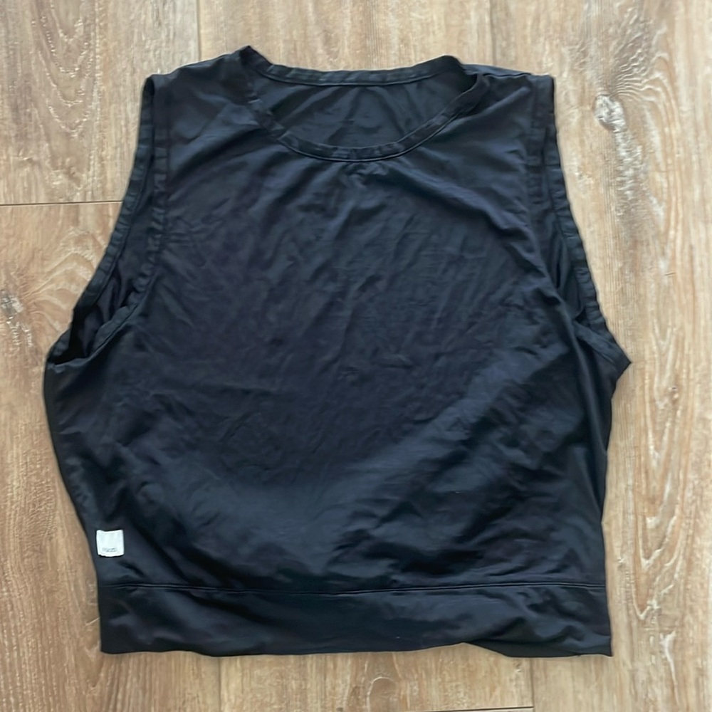 Vuori cross back tank